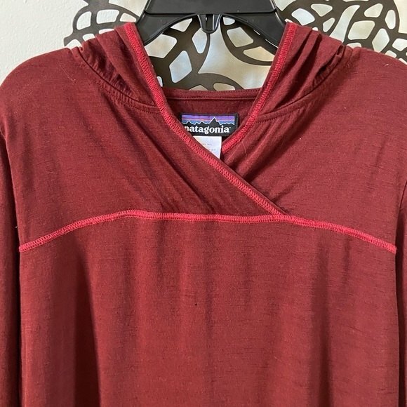 Patagonia Wool Layering Pullover Hoodie in Maroon S - Picture 3 of 11
